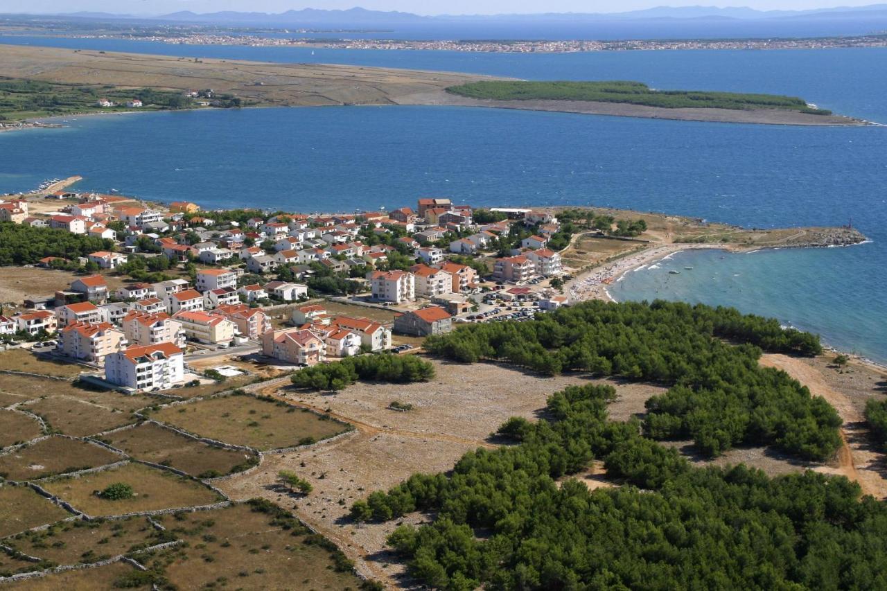 Family Friendly Apartments With A Swimming Pool Povljana, Pag - 244 מראה חיצוני תמונה