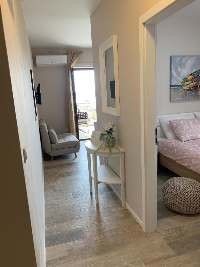 Family Friendly Apartments With A Swimming Pool Povljana, Pag - 244 מראה חיצוני תמונה