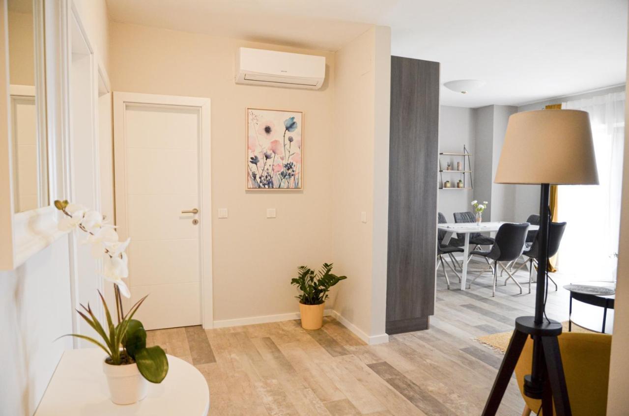 Family Friendly Apartments With A Swimming Pool Povljana, Pag - 244 מראה חיצוני תמונה