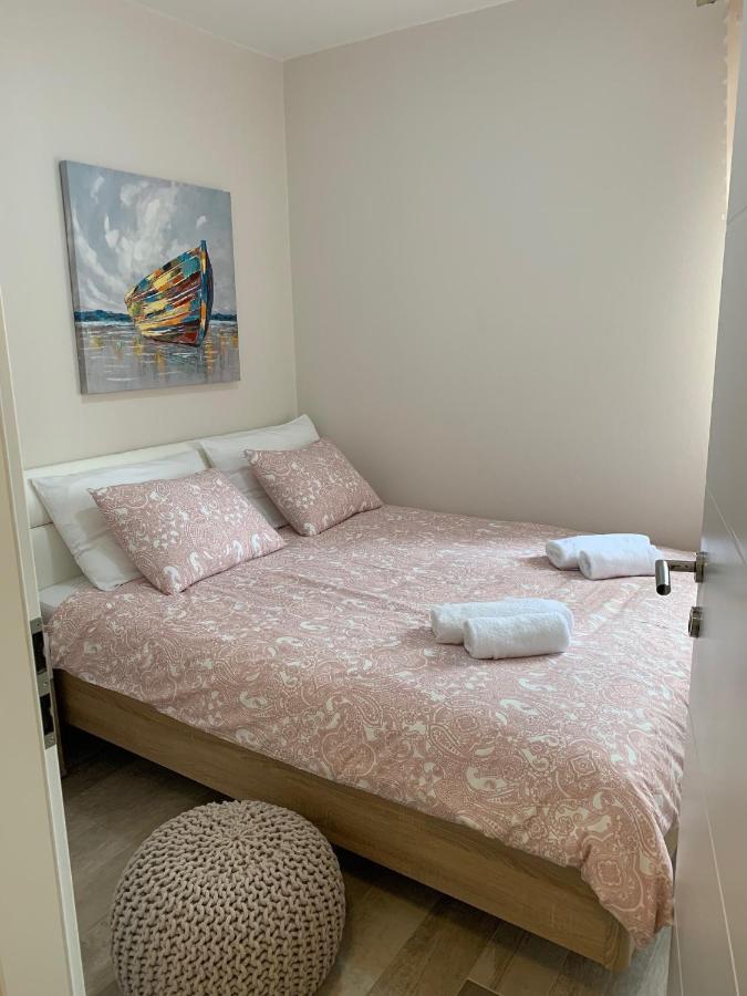 Family Friendly Apartments With A Swimming Pool Povljana, Pag - 244 מראה חיצוני תמונה