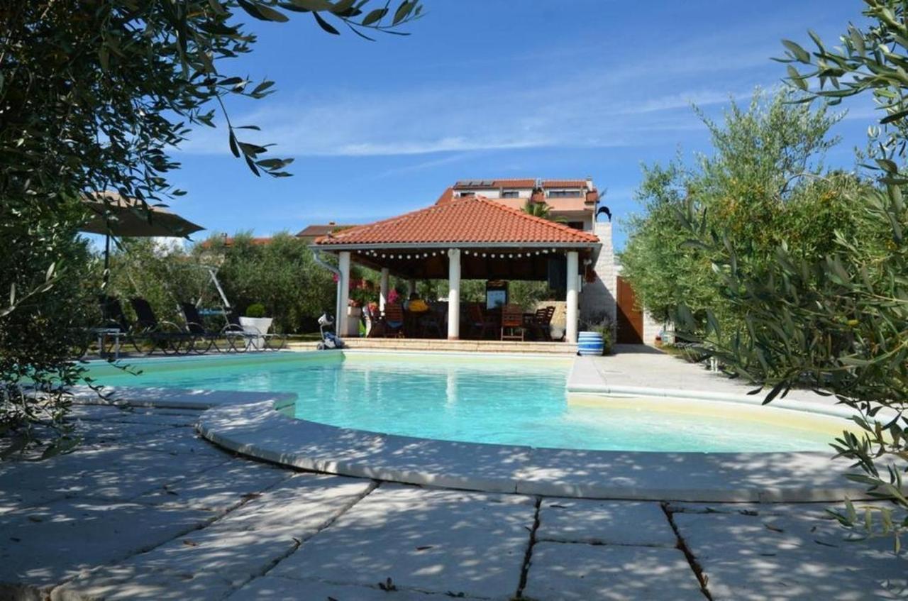 Family Friendly Apartments With A Swimming Pool Povljana, Pag - 244 מראה חיצוני תמונה