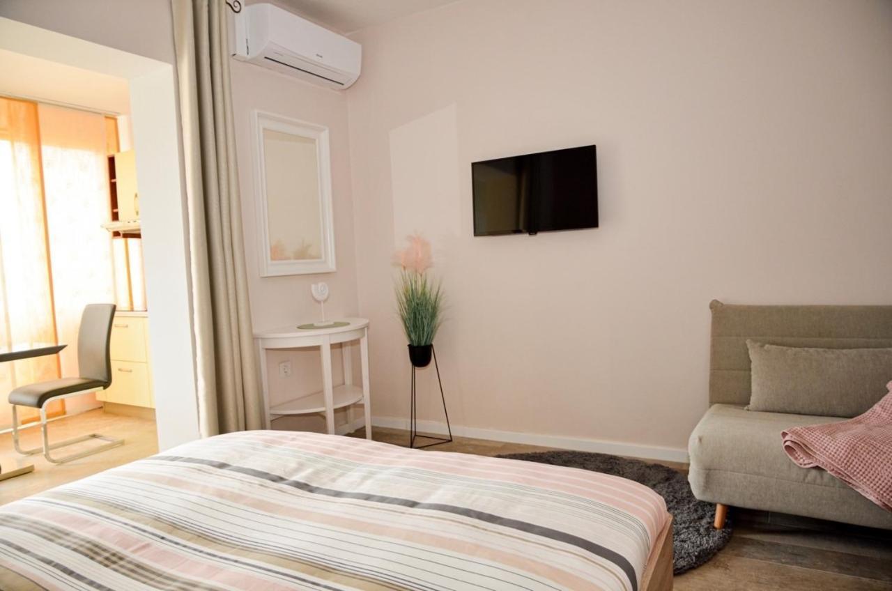 Family Friendly Apartments With A Swimming Pool Povljana, Pag - 244 חדר תמונה
