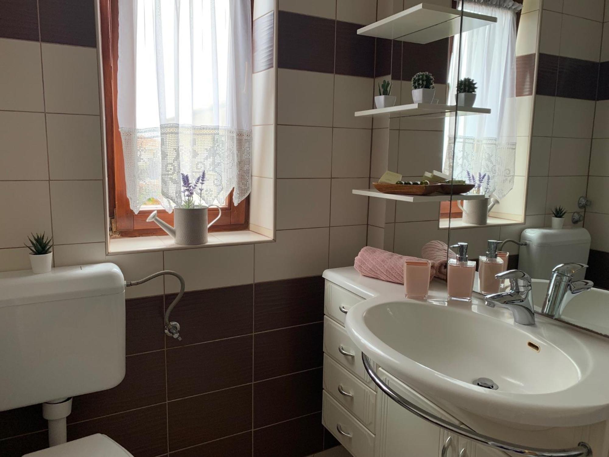 Family Friendly Apartments With A Swimming Pool Povljana, Pag - 244 חדר תמונה
